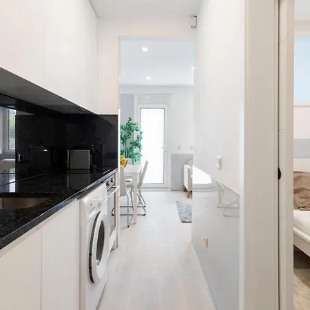 Modern & Authentic Retreat By Hostwise Vakantiehuis *