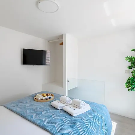 Modern & Authentic Retreat By Hostwise Dom wakacyjny Porto