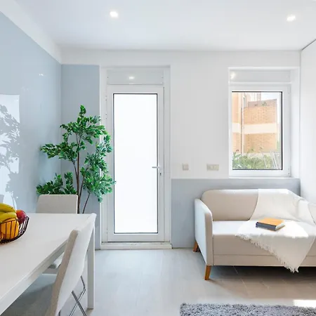 Modern & Authentic Retreat By Hostwise